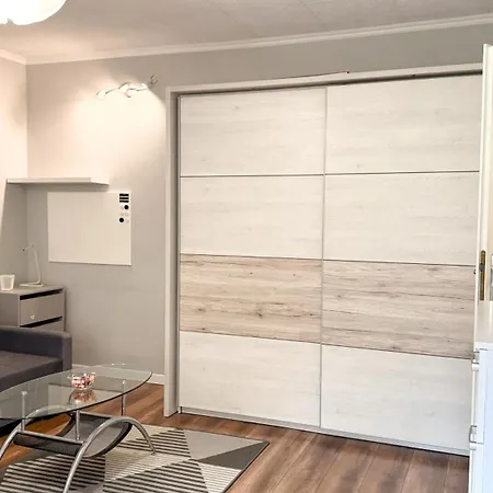 Quiet Base By Libertarent Apartment *