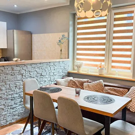 Quiet Base By Libertarent *