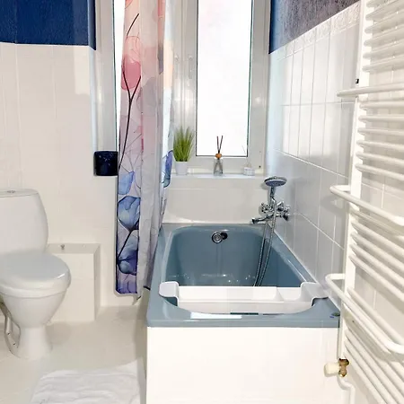 Quiet Base By Libertarent