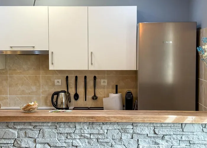 Quiet Base By Libertarent