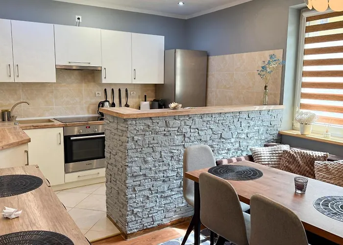 Quiet Base By Libertarent Валбжих