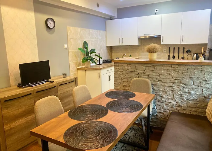 Quiet Base By Libertarent Wałbrzych